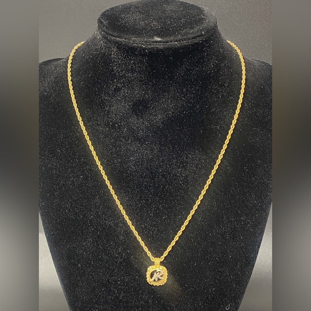 Nina Ricci Gold Tone Necklace Rhinestone Pendant NR